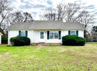 1820 Harbor Dr, Oak Grove, KY 42262