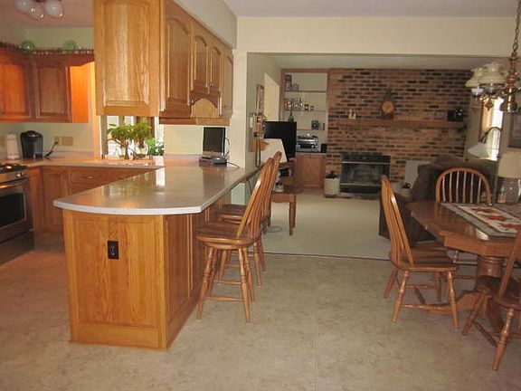 Kitchen/Snack bar/dinette