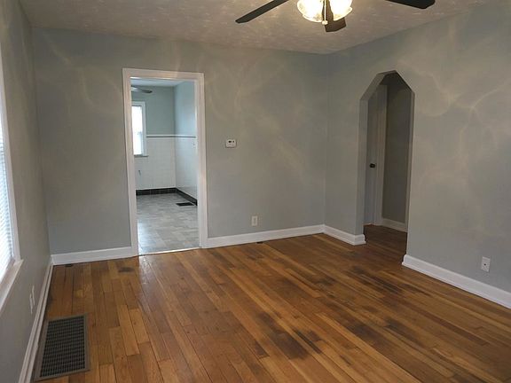 3rd image of 1010 Chase Ave