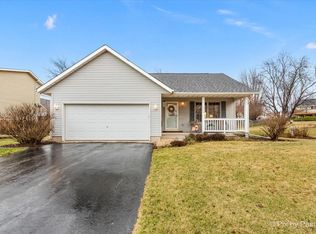 705 Cherry Tree Ln, Genoa, IL 60135