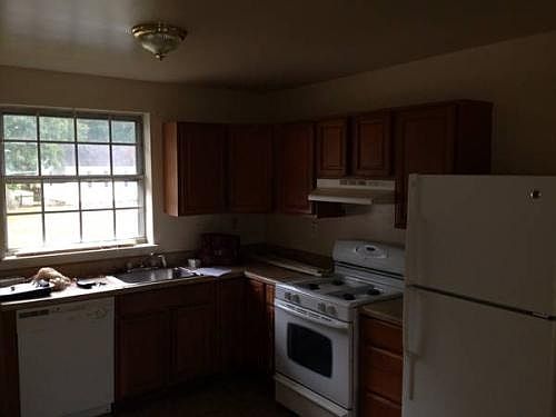 2nd image of 8610 Middle Rd