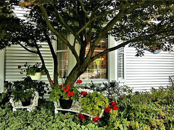 3rd image of 91 Chardonnay Dr