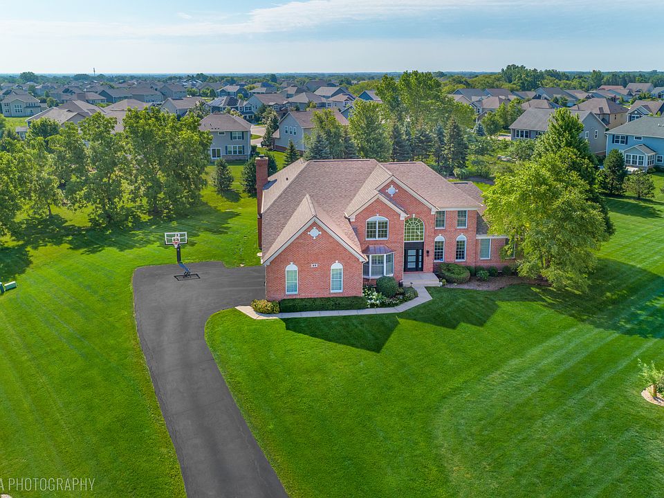 1st image of 23 Crystal Downs Dr