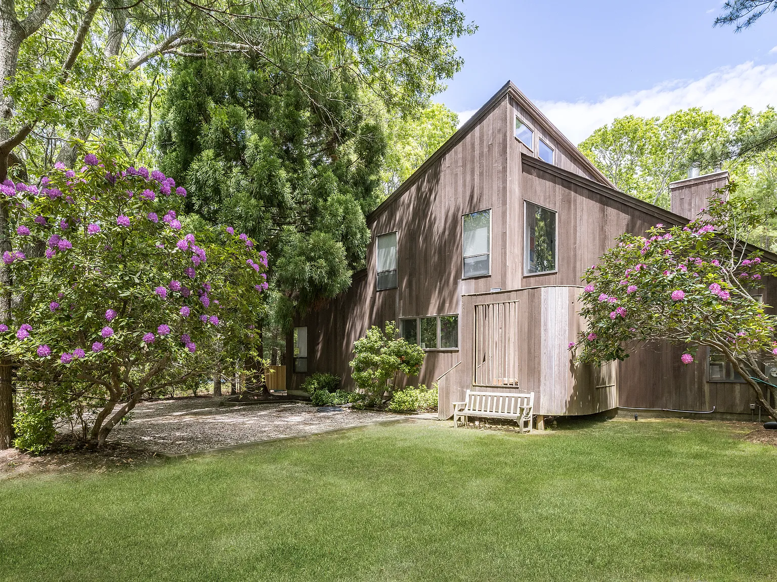 Private & Stylish Summer Getaway — Photo 3