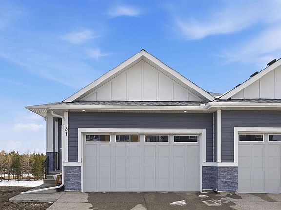 2nd image of 31 N Saint Andrews Close