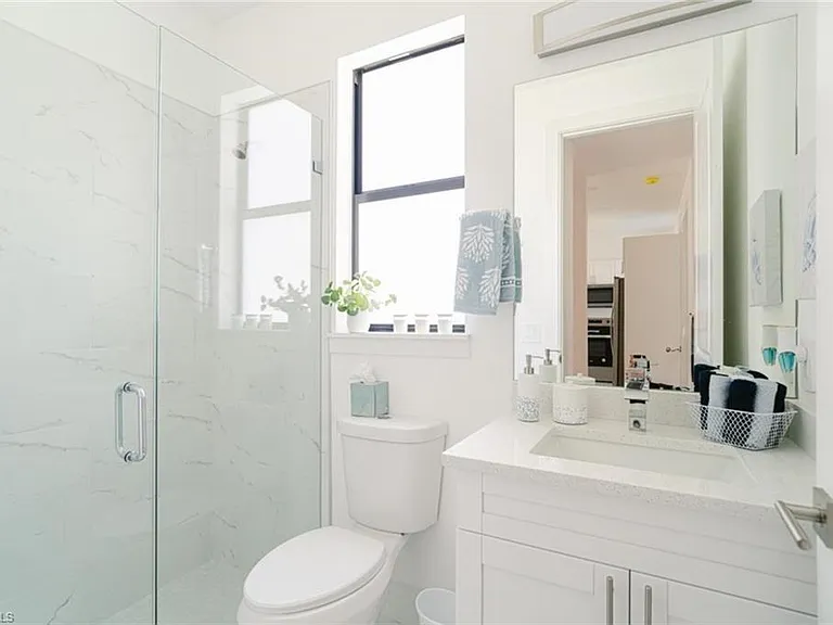 243 Pennfield St — Photo 20
