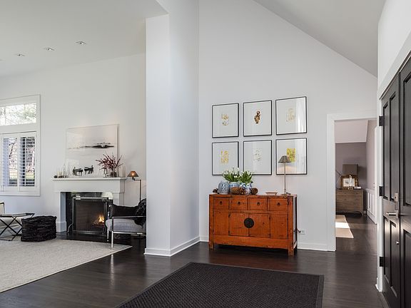3rd image of 4 Purchase Hills Dr