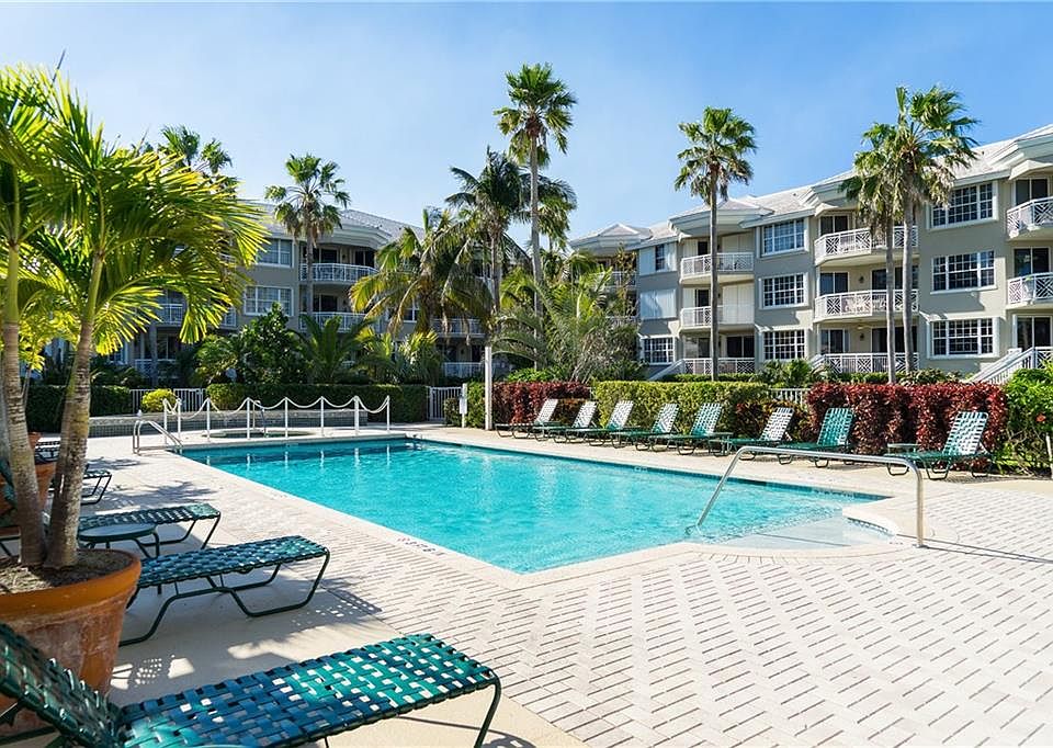 1st image of 940 Turtle Cove Ln APT 304