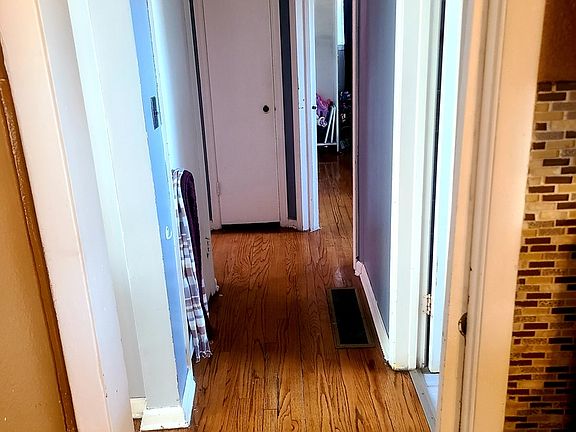 5th image of 10102 W Lyndale Ave