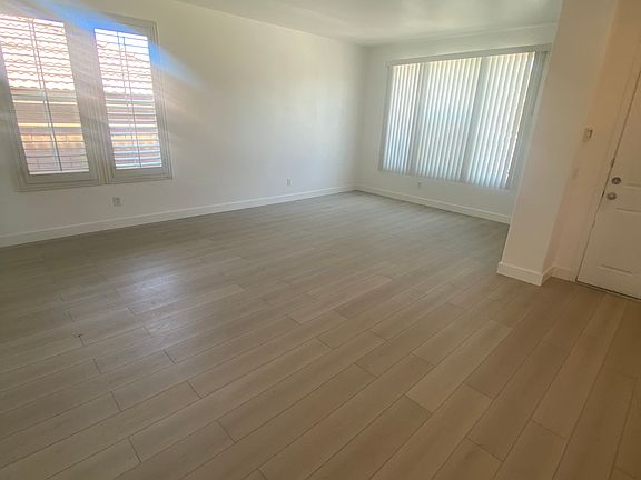 3rd image of 35967 Country Park Dr