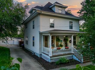 701 Bell St, Bloomington, IL 61701