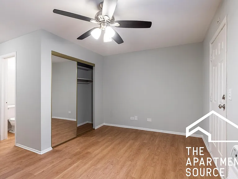 4610 N Dover St #2G — Photo 6