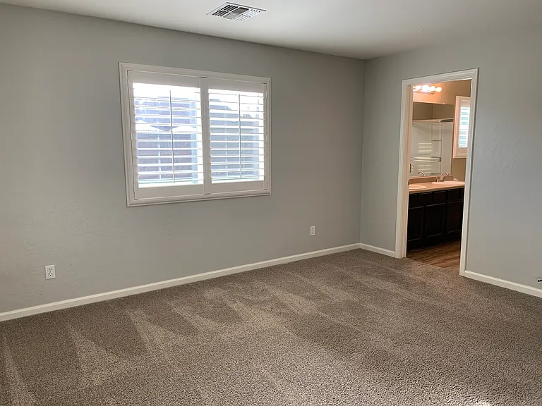 2423 W Corvina Ave — Photo 48