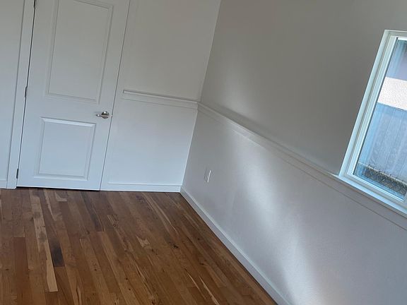 2nd image of 215 S Townsend Ave