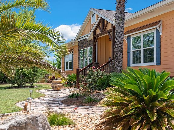 2nd image of 418 California Dr