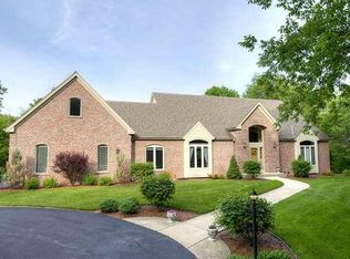 1202 Horns Corners Rd, Cedarburg, WI 53012