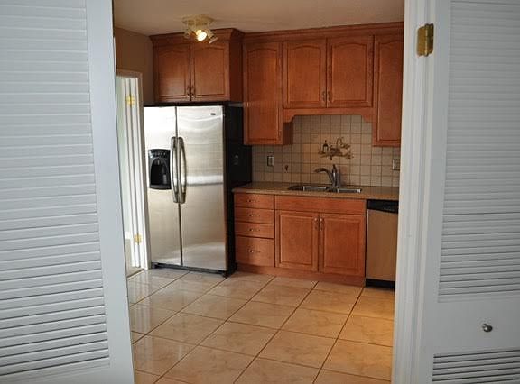 3rd image of 900 Donner Way APT 604