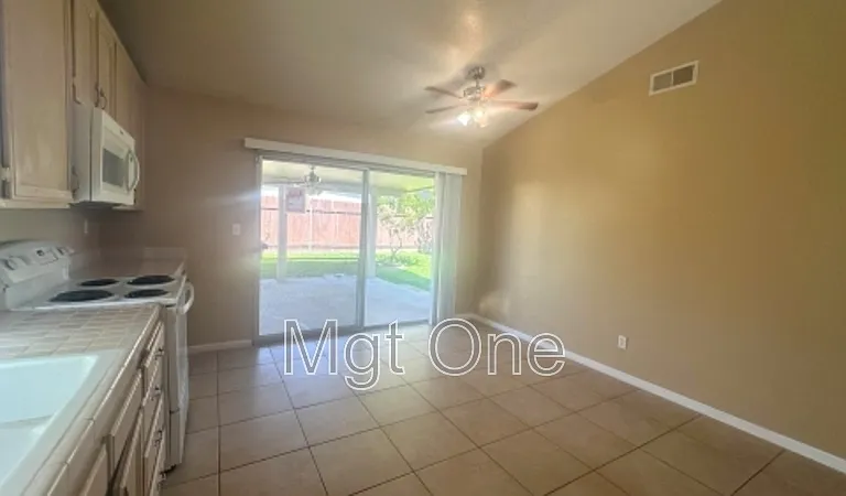 4259 Redstar Ct — Photo 4