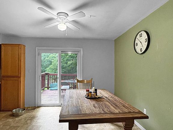 4th image of 4490 Silver Hill Ct