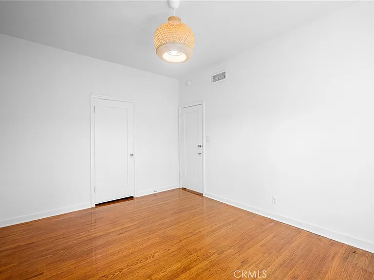 216 E Windsor Rd #2 — Photo 14