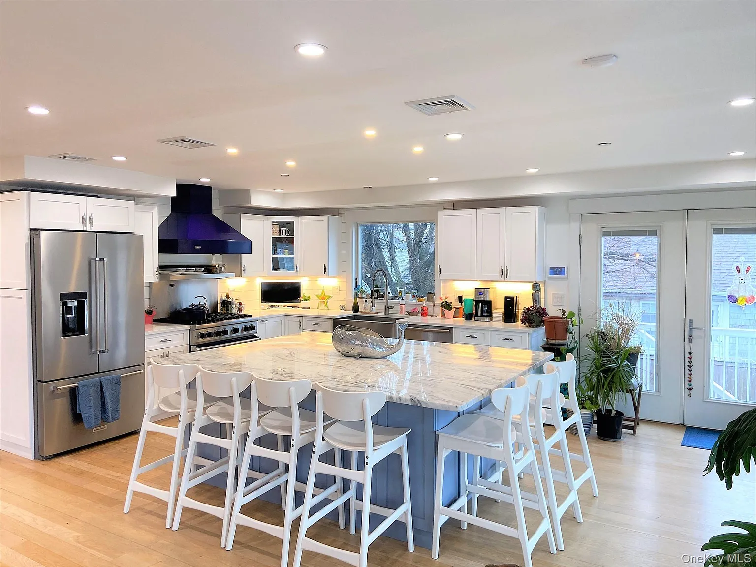 4 bed, 3.0 bath, 2400 sqft, $10,000 — Photo 4