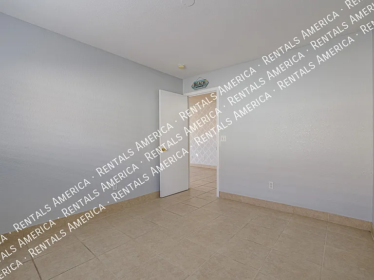 1324 S Mosley Ct — Photo 23