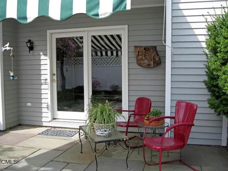 122 Summer St — Photo 20