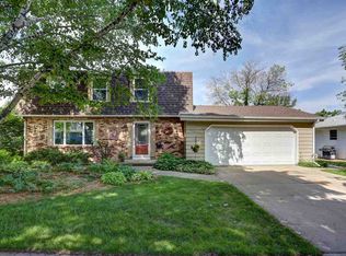 2701 Hillwood Ct, Appleton, WI 54911