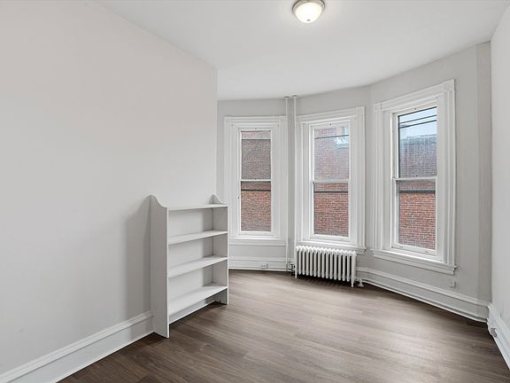 4th image of 112 N 11th St APT 1