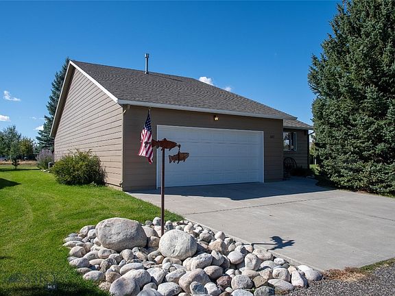 2nd image of 507 Crazy Peak Ct