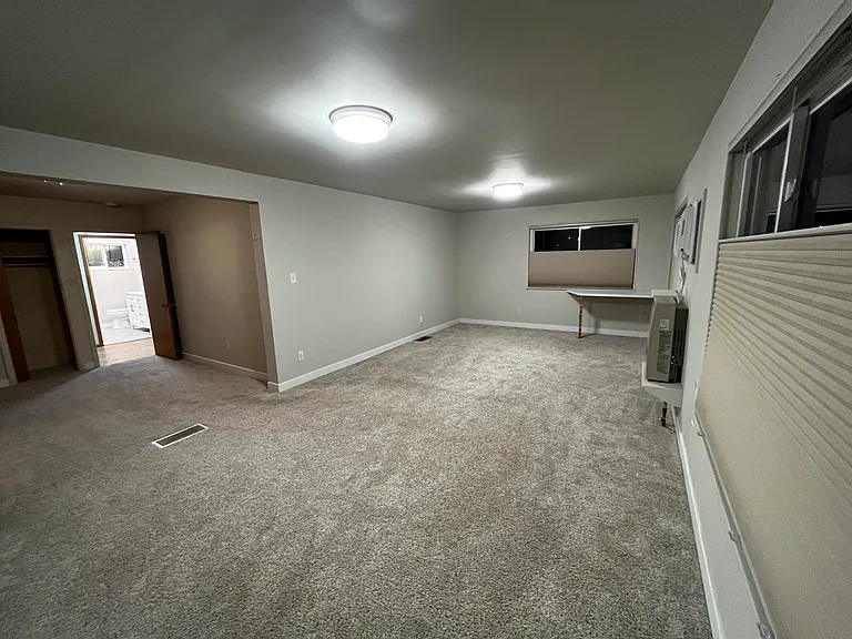 4895 Golden Ct — Photo 43