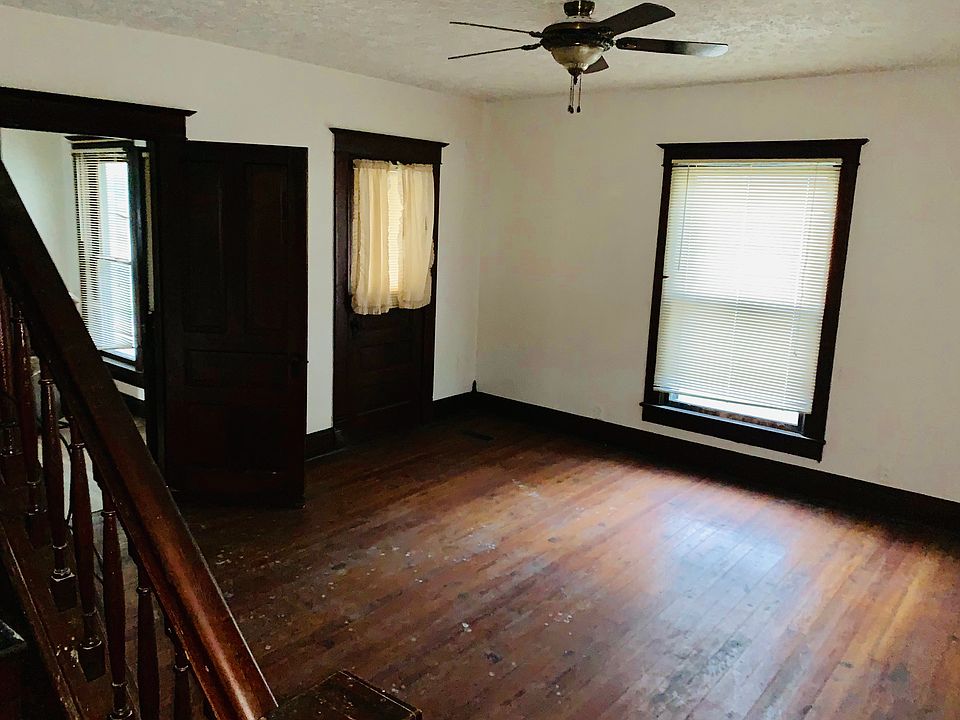 1st image of 9531 Main St