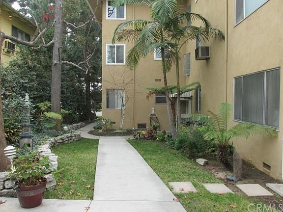 2nd image of 12129 Beverly Blvd #2