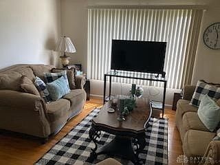 4th image of 667 Fredericksburg Dr