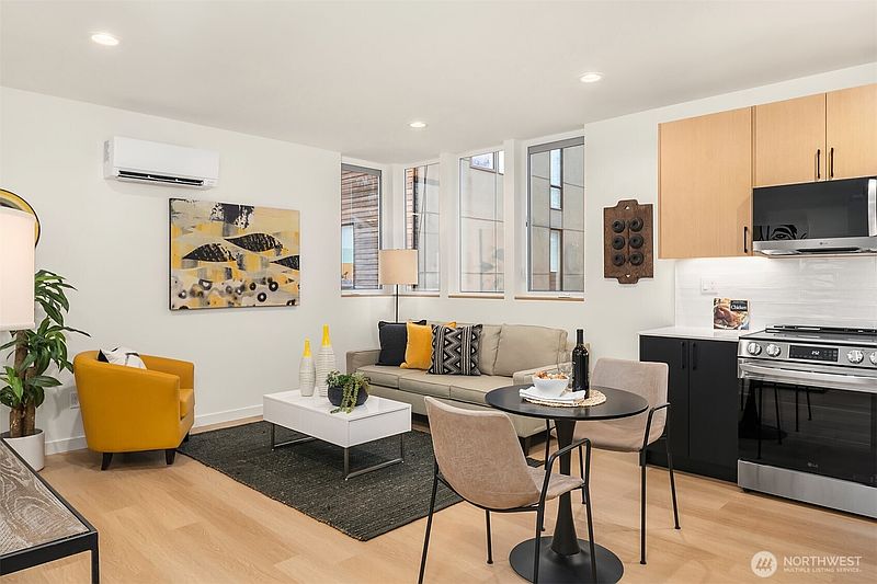 5th image of 1455 22nd Avenue #A