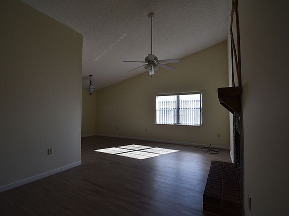 2nd image of 1039 Branchwood Dr
