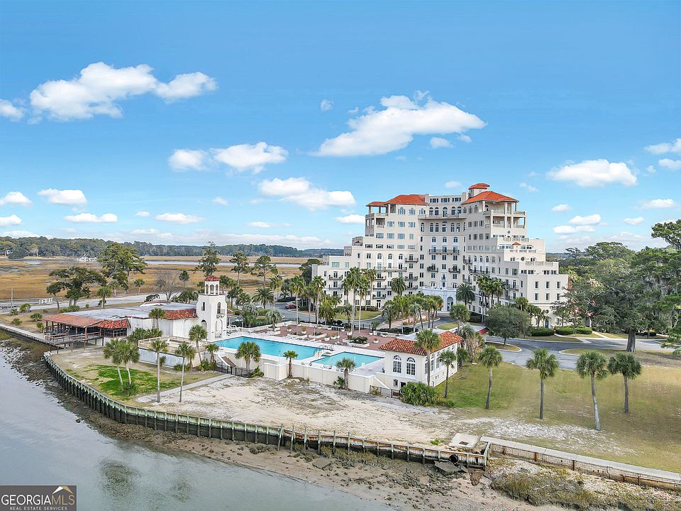 1st image of 700 Wilmington Island Rd APT 102