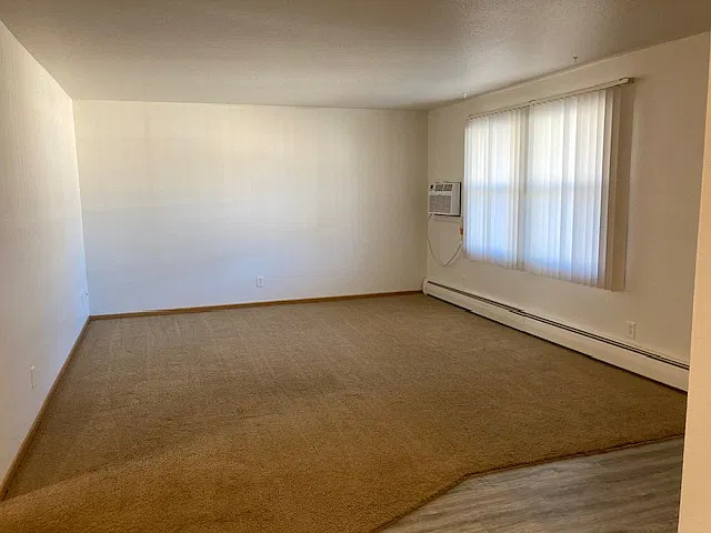 2 bed, 800 sqft, $980 — Photo 2