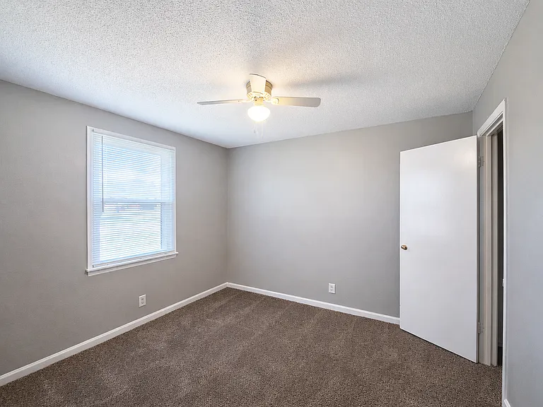 145 Tandy Dr — Photo 16