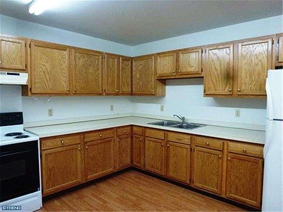 3rd image of 82B Governor Printz Blvd