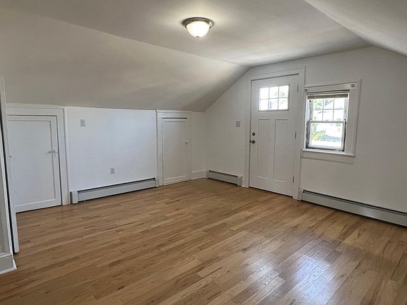 2nd image of 358 W Fulton St Floor 2