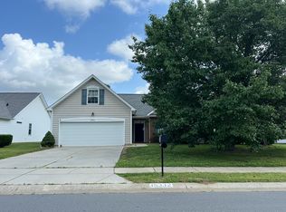 15332 Dehavilland Dr, Charlotte, NC 28278