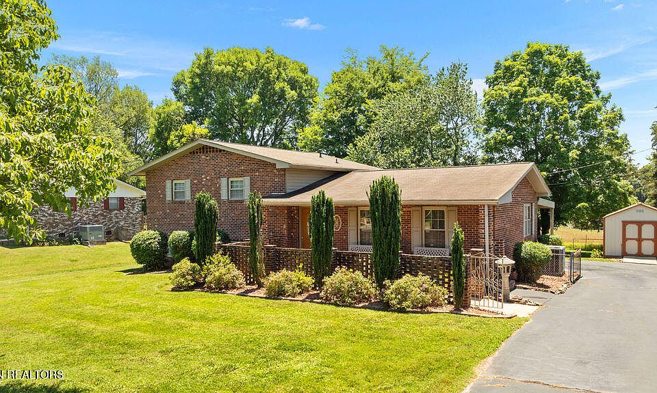 1st image of 2404 Calloway Cir