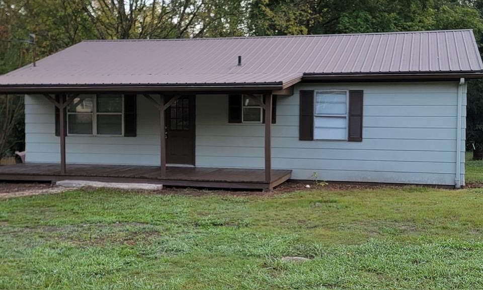 1st image of 678 Peachtree Ln