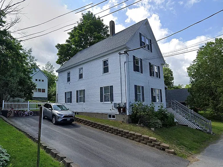 14 Maxwell St #2