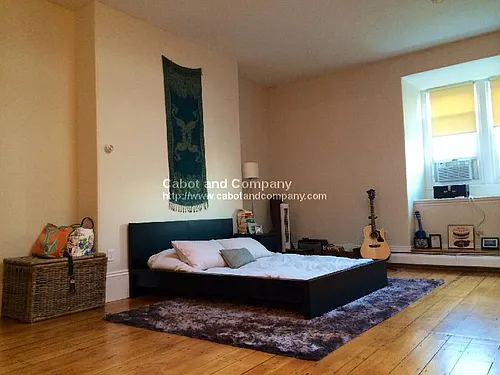 115 Beacon St Photo 1