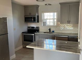 8 Thomas Ave #2A, Buzzards Bay, MA 02532