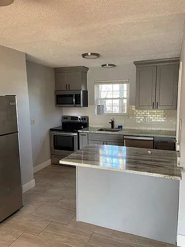 8 Thomas Ave #2A Photo 1