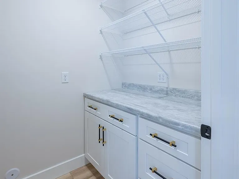 3006 Hawthorne Place Dr — Photo 6