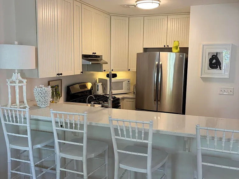 82 Abbott Ave — Photo 13